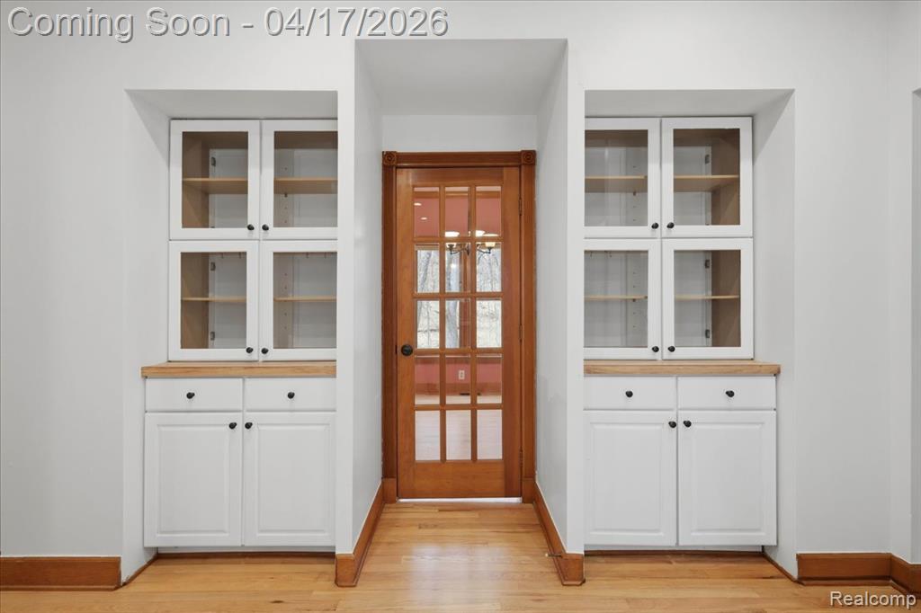 2222 S Hickory Ridge Trail, Milford, MI 48380 — Photo 8