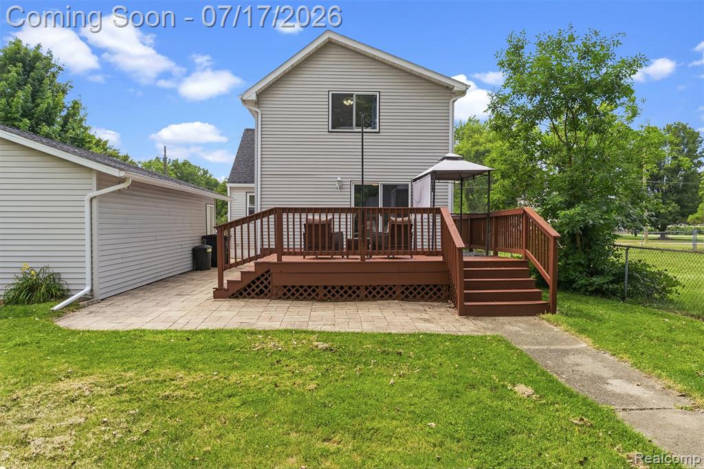 2496 Stockbridge Street, Burton, MI 48509 — Photo 35