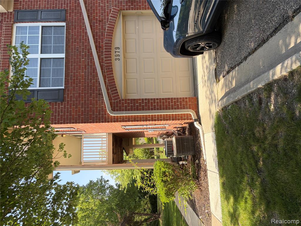 3979 BERKELEY Avenue, Canton, MI 48188 — Photo 4