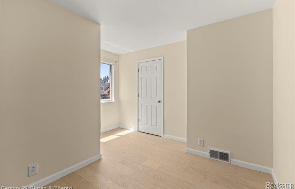 5110 Maple Street, Dearborn, MI 48126 — Photo 9