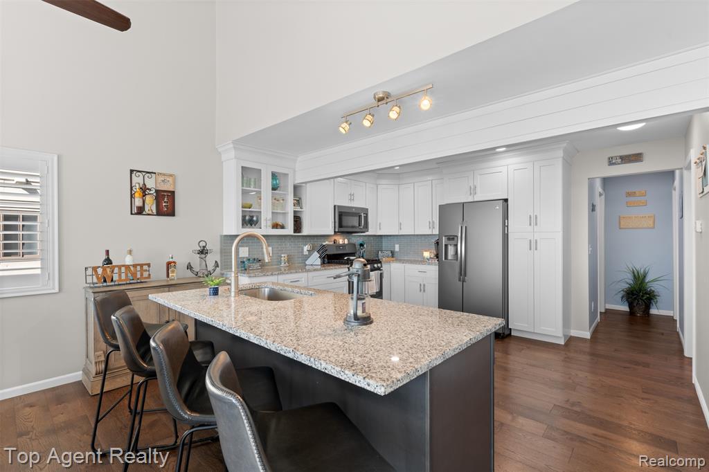 7910 ANCHOR BAY Drive, Clay, MI 48001 — Photo 15