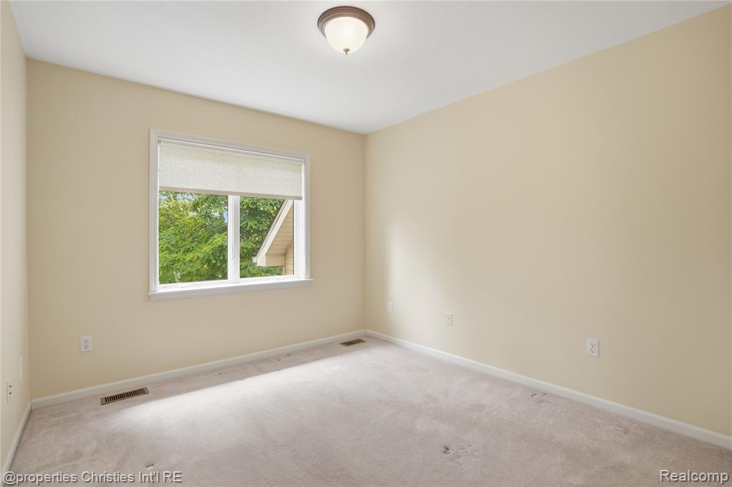 4462 Lily Drive, Howell, MI 48843 — Photo 32