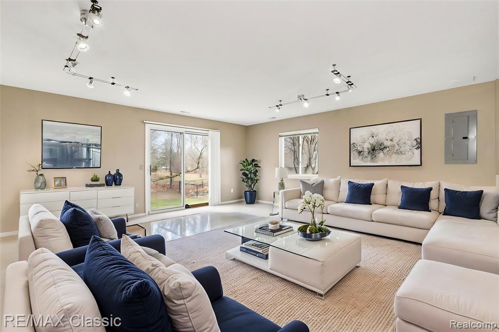 7165 Amanda Drive, Van Buren, MI 48111 — Photo 35