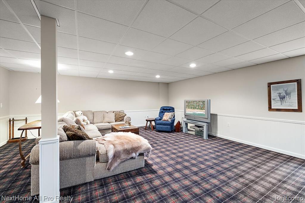838 Knolls Landing Drive, 6, Milford, MI 48381 — Photo 26