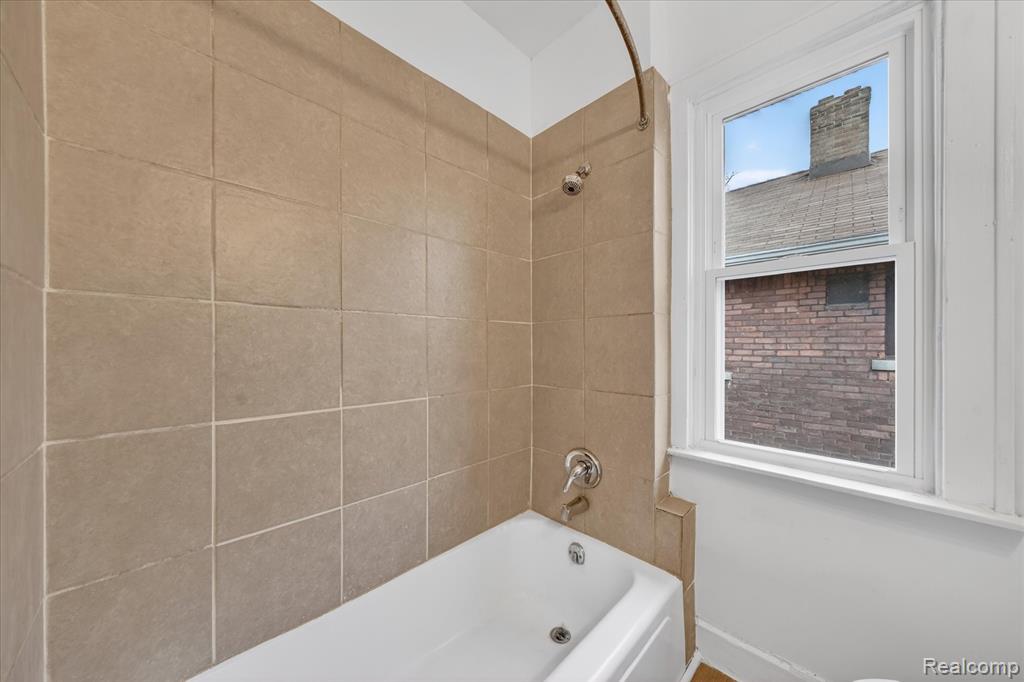 368 Piper Boulevard, Detroit, MI 48215 — Photo 36