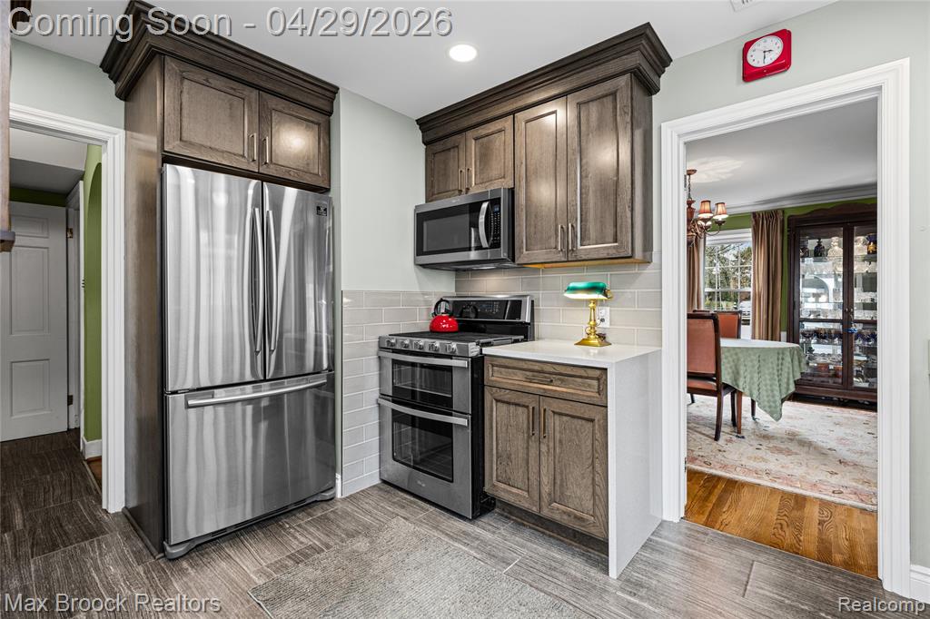 938 LAKEPOINTE STREET, Grosse Pointe Park, MI 48230 — Photo 17