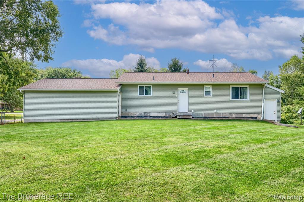 7480 Vassar Road, Otisville, MI 48463 — Photo 5