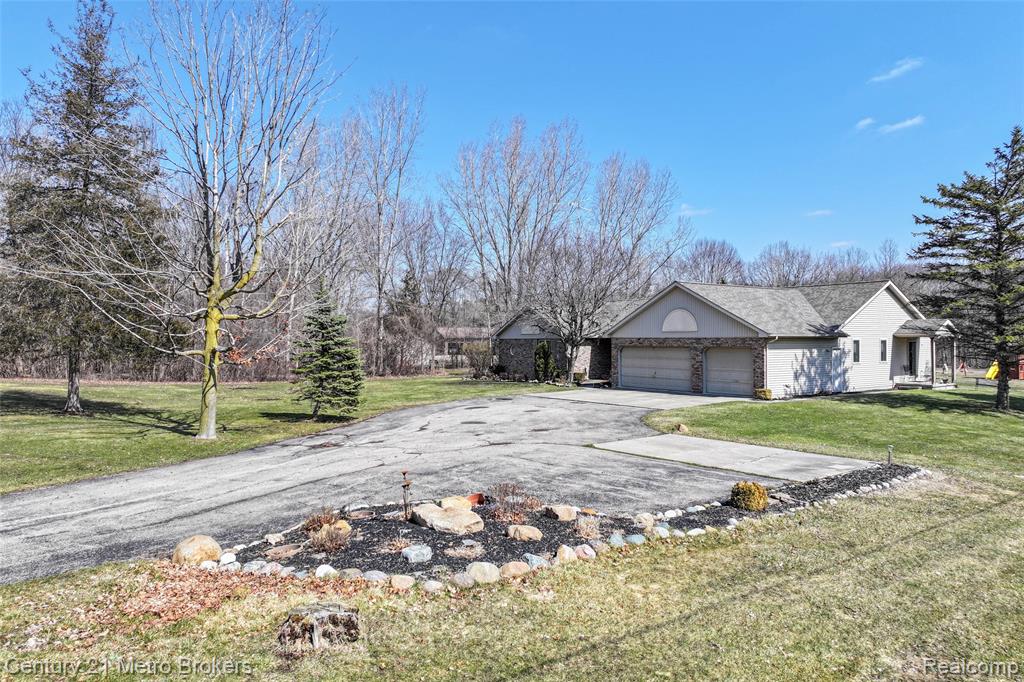 5464 N Seymour Road, Flushing, MI 48433 — Photo 54