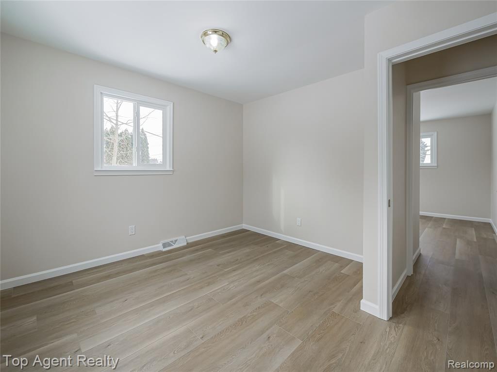 20580 21 Mile Road, Macomb, MI 48044 — Photo 23
