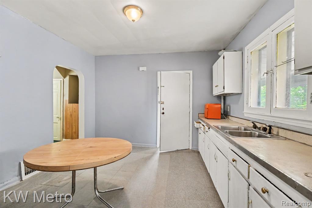 6345 Whitehead Street, Detroit, MI 48210 — Photo 13