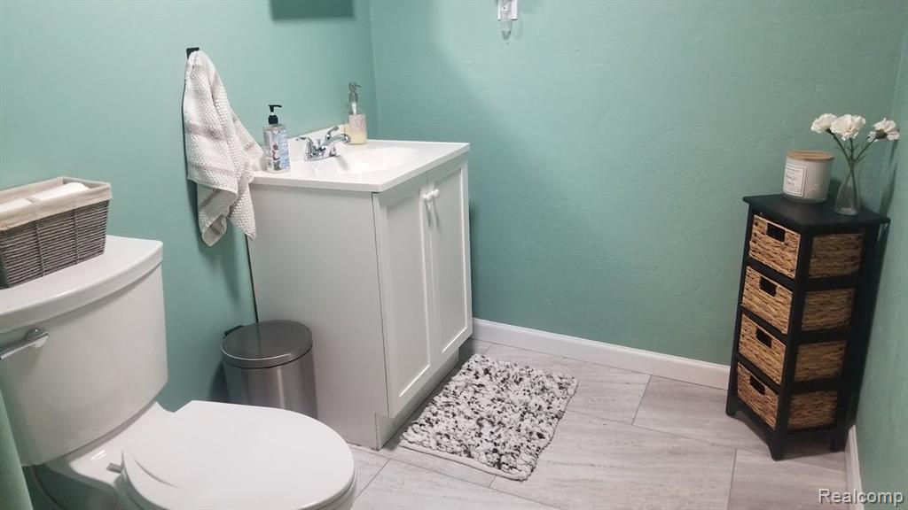 6456 BURNLY Street, Garden City, MI — Photo 18