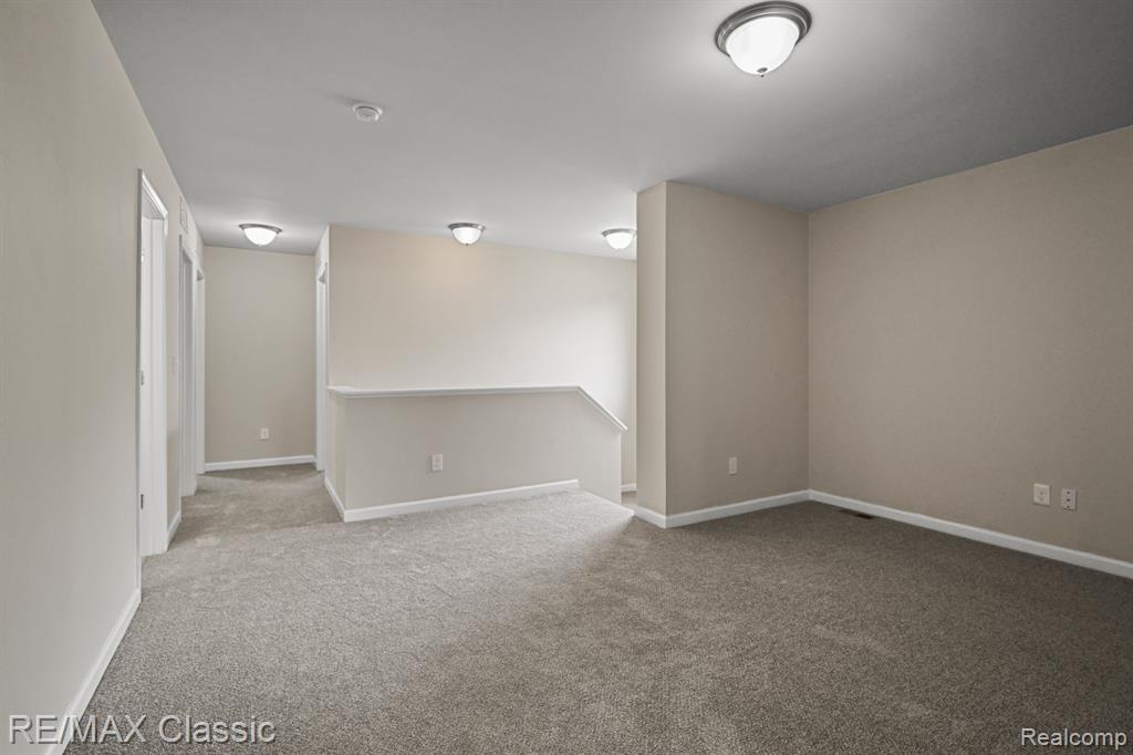 7038 WELLINGTON Lane, Ypsilanti, MI 48197 — Photo 13