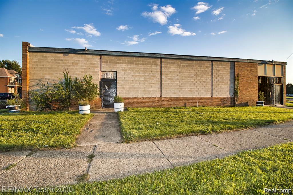 8401 W Chicago, Detroit, MI 48204 — Photo 2