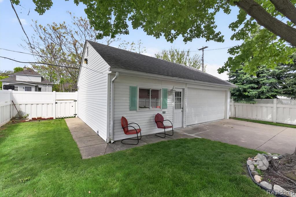 848 7th Street, Wyandotte, MI 48192 — Photo 5