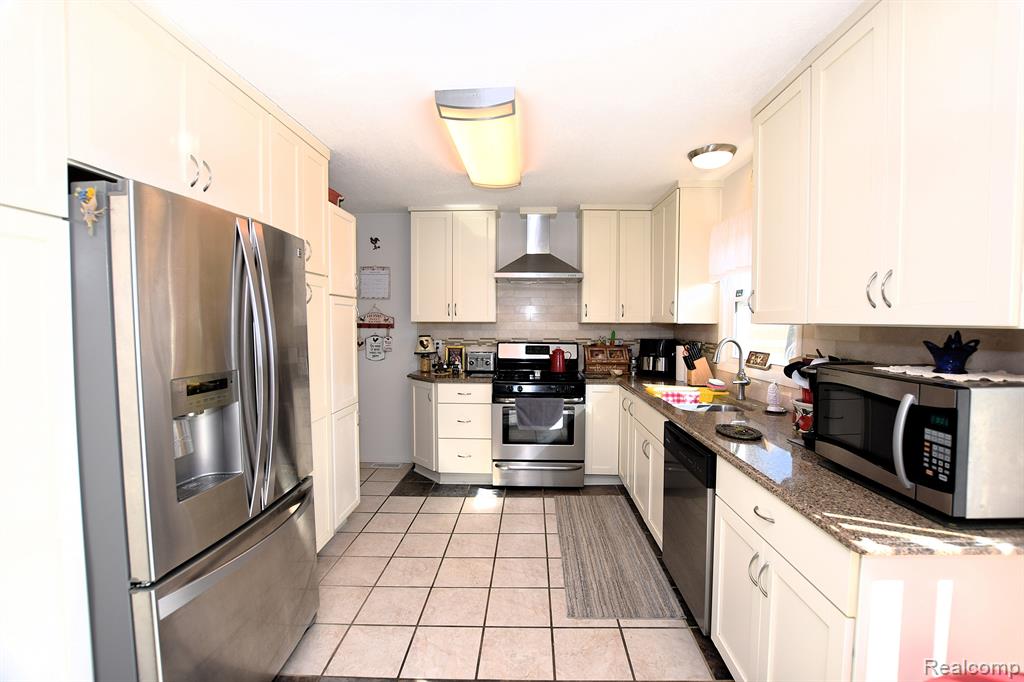 5517 BIRCH RUN Road, Millington, MI 48746 — Photo 4