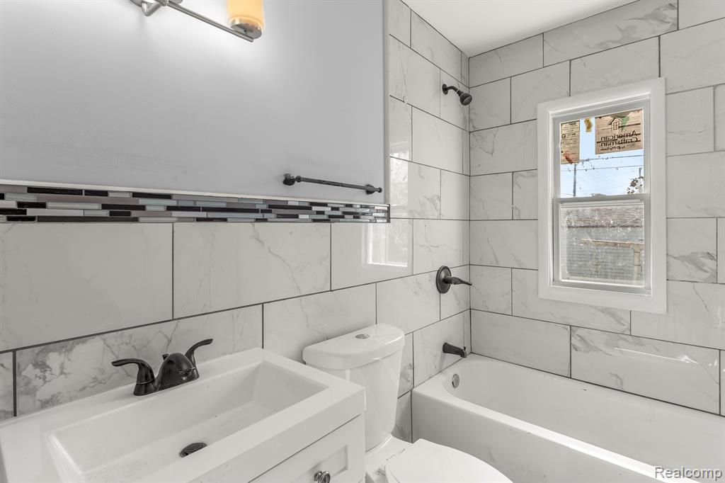 13452 TACOMA Street, Detroit, MI 48205 — Photo 12