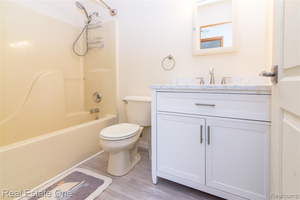 416 Umberland Drive, Howell, MI 48843 — Photo 19