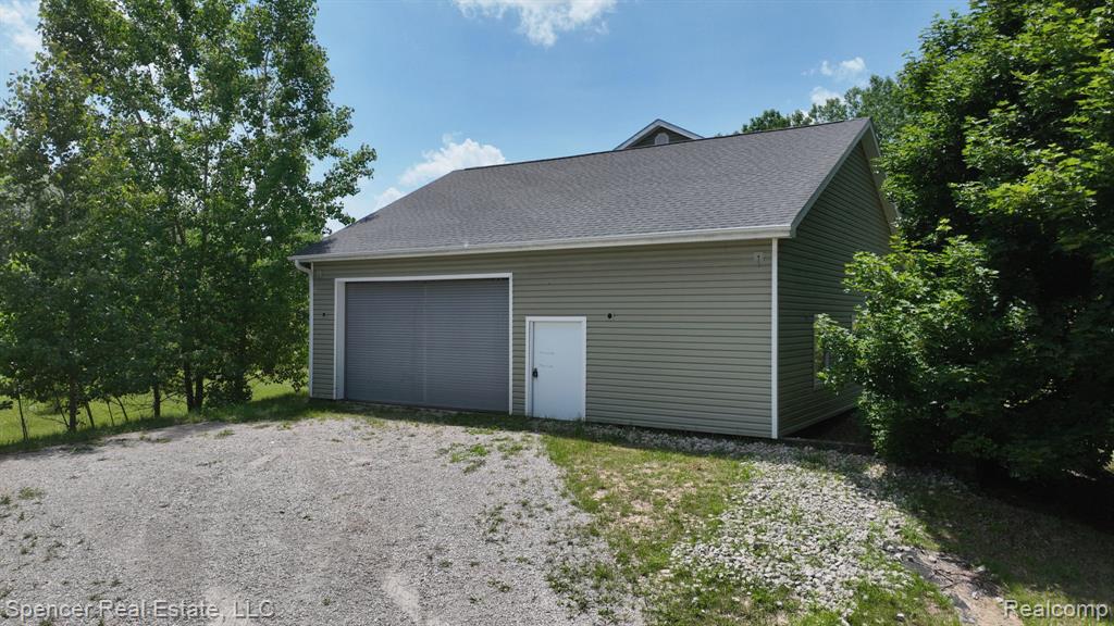 21500 33 Mile Road, Armada, MI — Photo 14