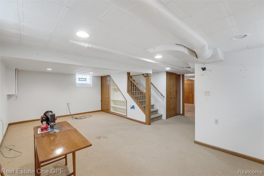1488 Roslyn Road, Grosse Pointe Woods, MI 48236 — Photo 23