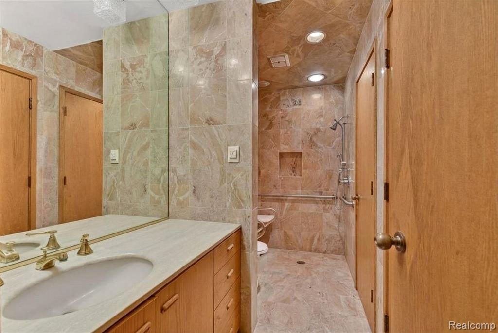 2551 Patterson Lake Road, Pinckney, MI 48169 — Photo 48