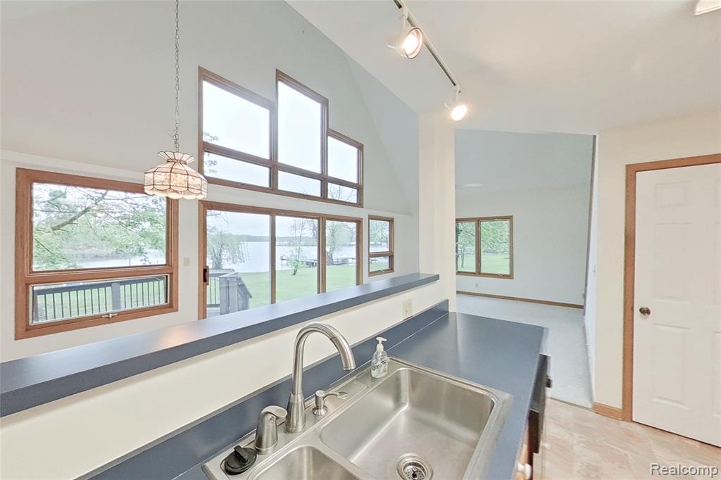 8844 RIVERSIDE Drive, Brighton, MI 48116 — Photo 8