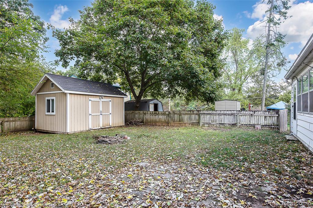 7565 Ore Lake Road, Brighton, MI 48116 — Photo 22