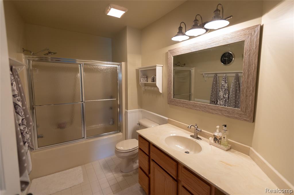 7988 Hillside Lakes Drive, Brighton, MI 48116 — Photo 38
