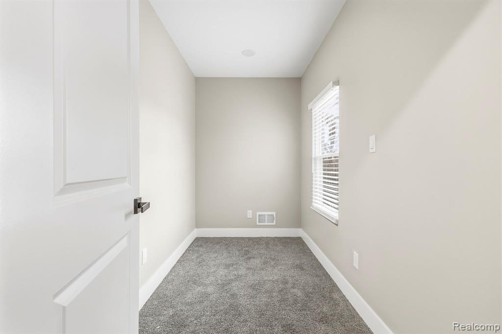 3280 Lothrop Street, Detroit, MI 48206 — Photo 14