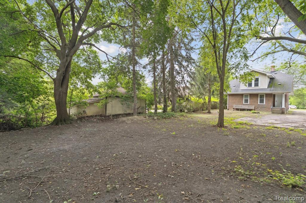 718 N Chevrolet Avenue, Flint, MI 48504 — Photo 32