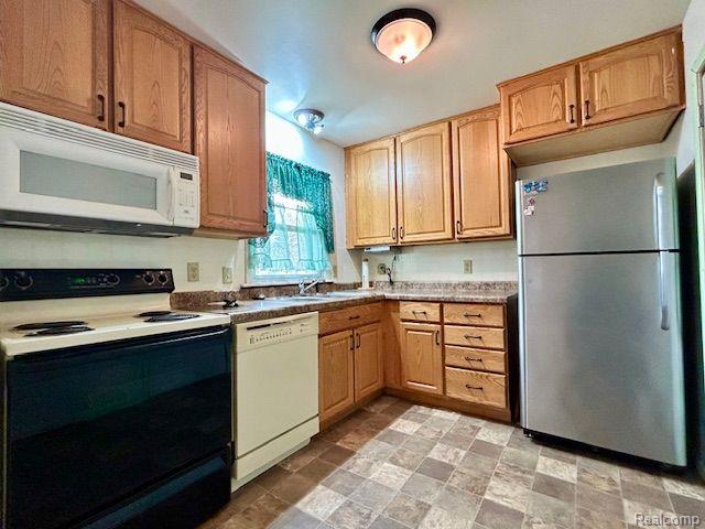 4453 Sunnymead Avenue, Burton, MI 48519 — Photo 7