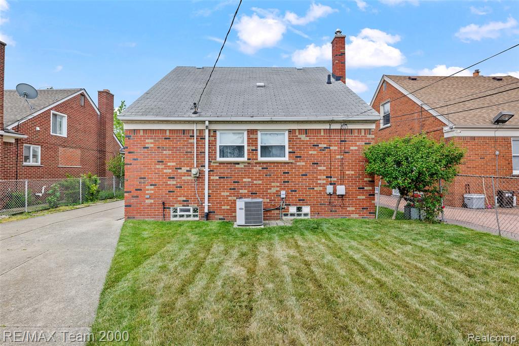 6514 Maple Street, Dearborn, MI 48126 — Photo 5