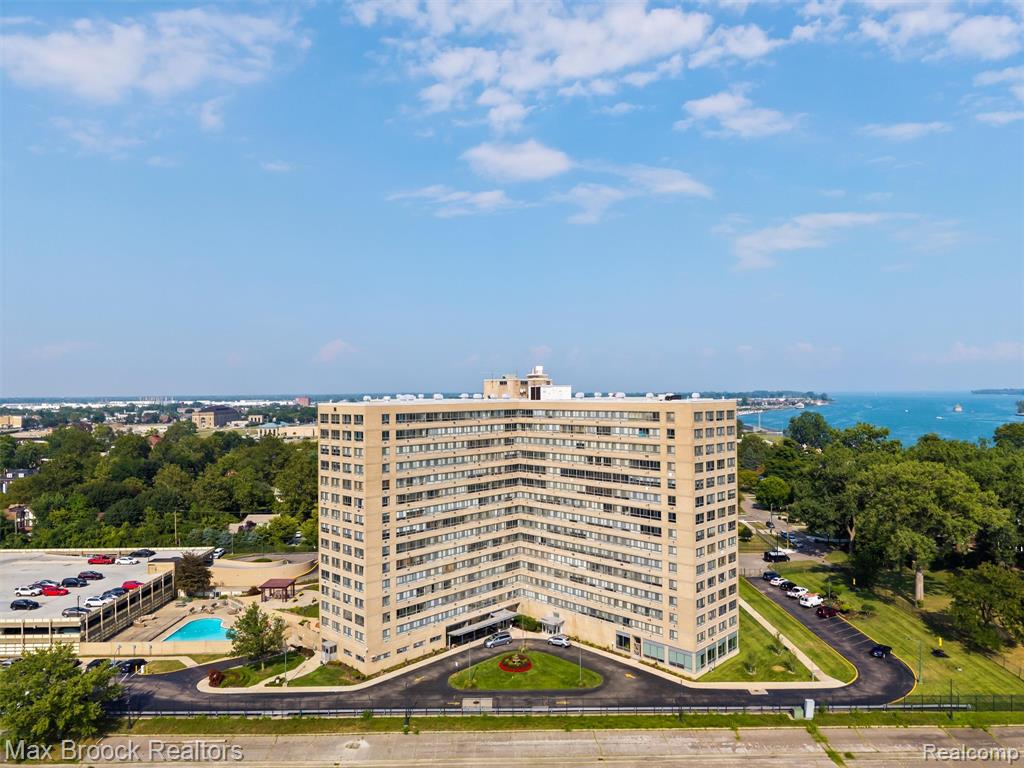 8900 E Jefferson Avenue Avenue, 620, Detroit, MI 48214 — Photo 3