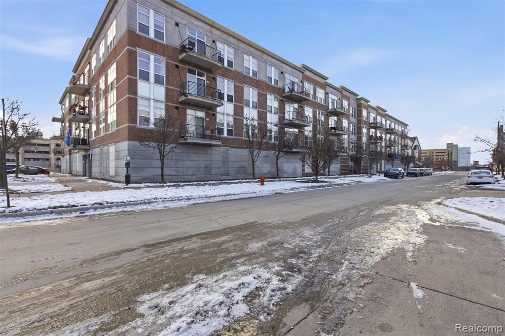 66 Winder Street, Detroit, MI 48201 — front exterior