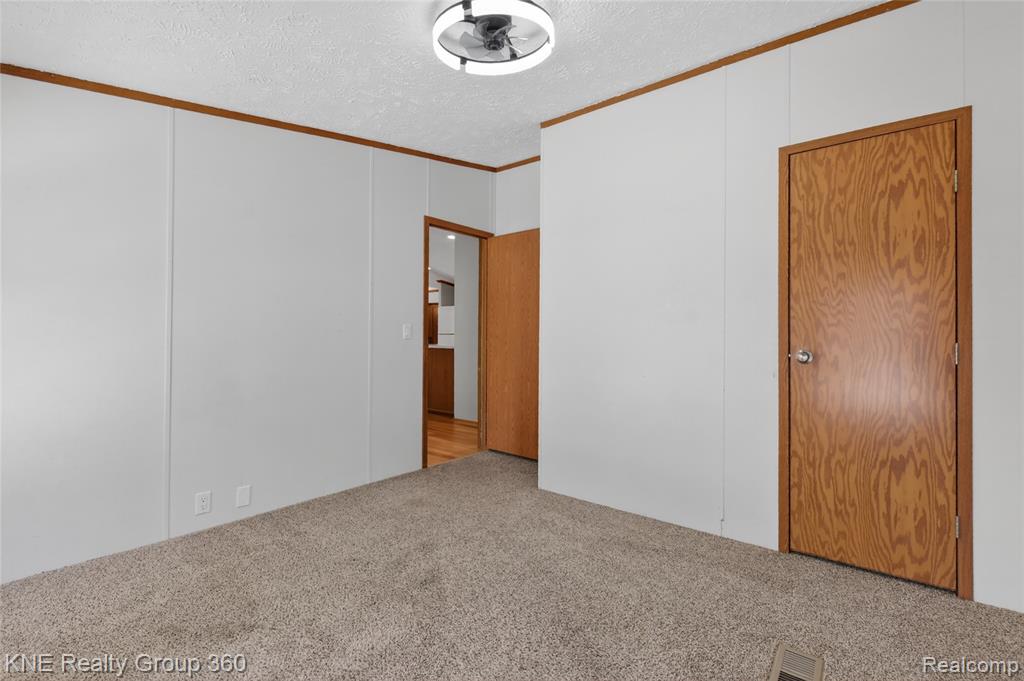 672 Red Oaks Drive, Howell, MI 48843 — Photo 22