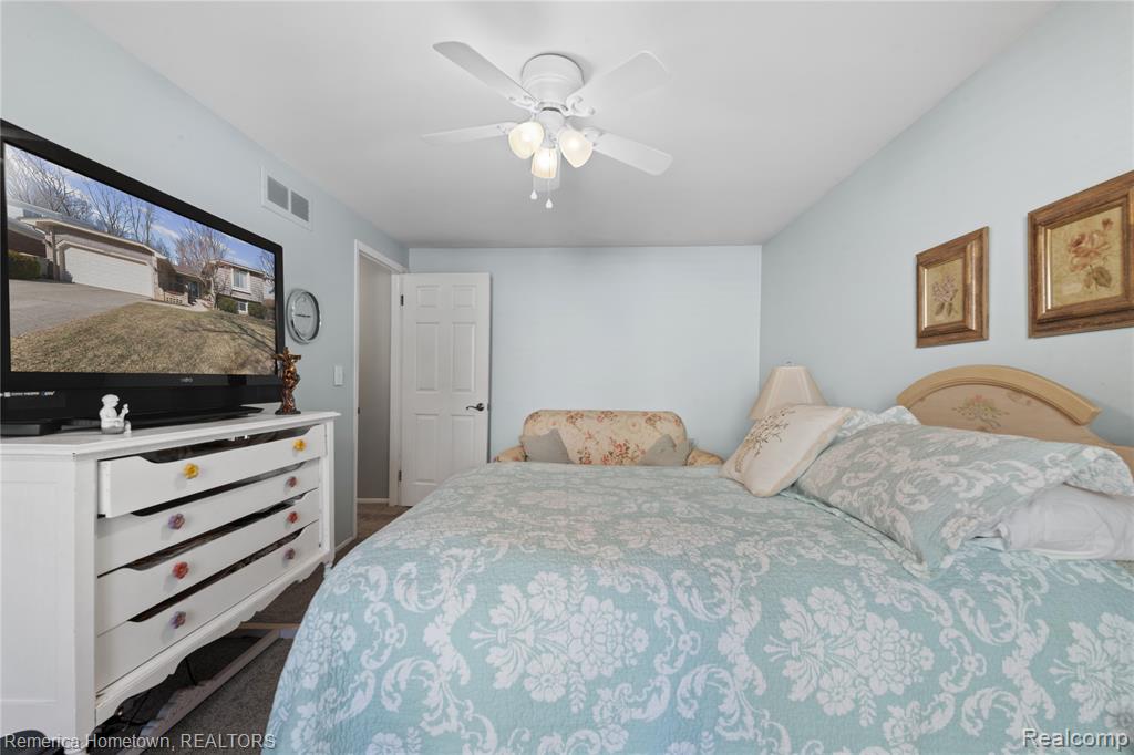 46490 Bartlett Drive, Canton, MI 48187 — Photo 16