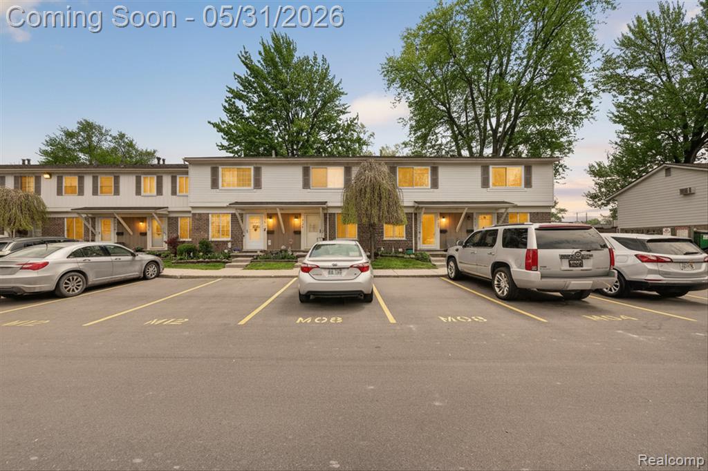 39700 Manor Drive, 10, Harrison Township, MI — front exterior