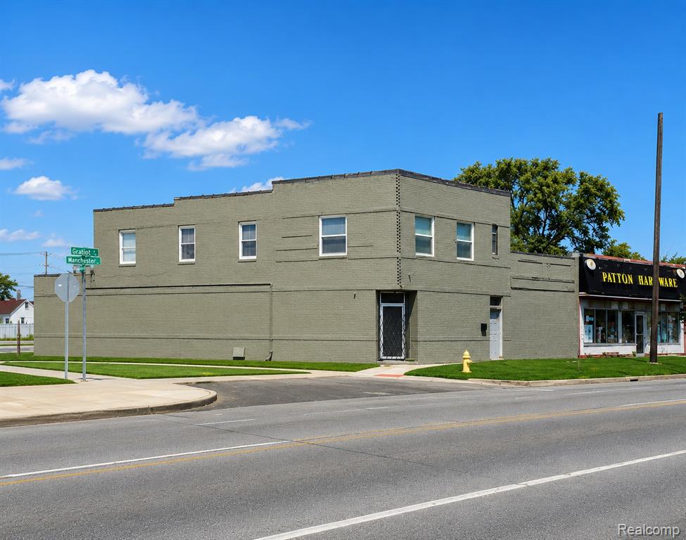 24901 Gratiot Avenue, Eastpointe, MI 48021