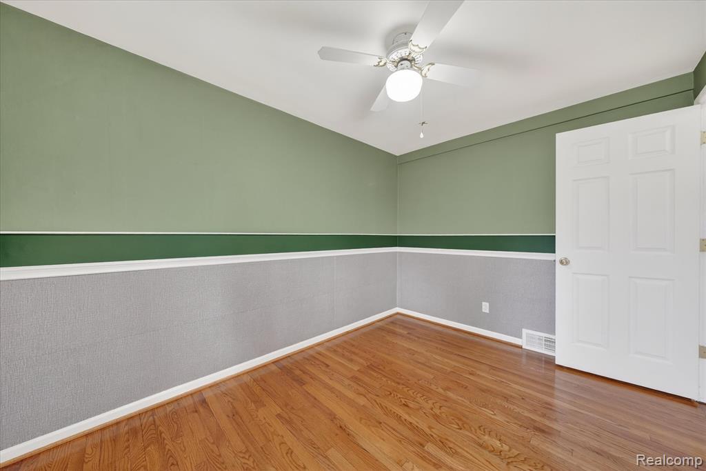 3047 Cumberland Road, Berkley, MI 48072 — Photo 14
