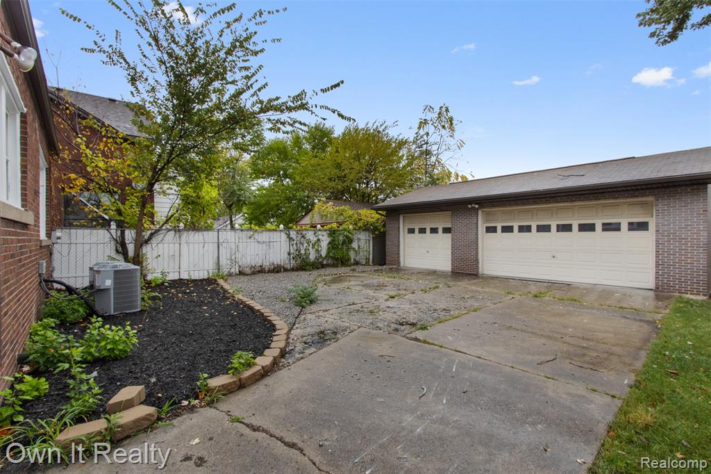 8010 Normile Street, Detroit, MI 48204 — Photo 21