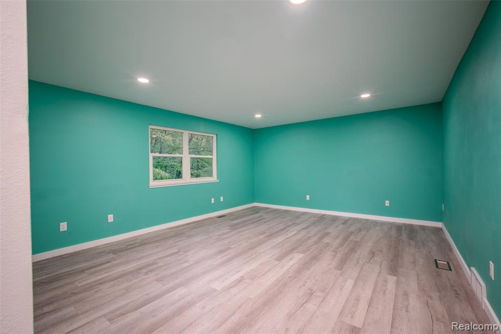 4277 Tux Lane, Milford, MI 48380 — Photo 20