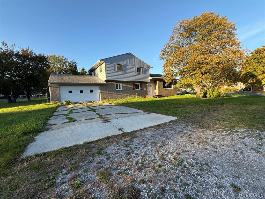 3306 Burlington Drive, Saginaw, MI 48601 — Photo 33