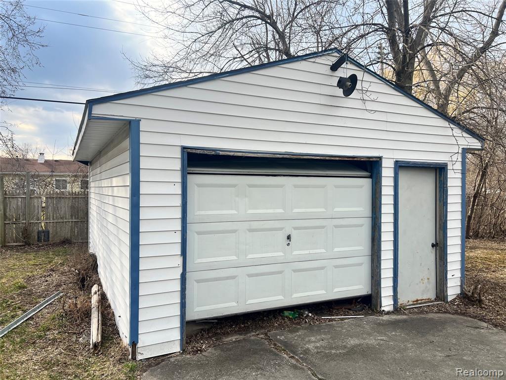 945 S 27th Street, Saginaw, MI, 48601