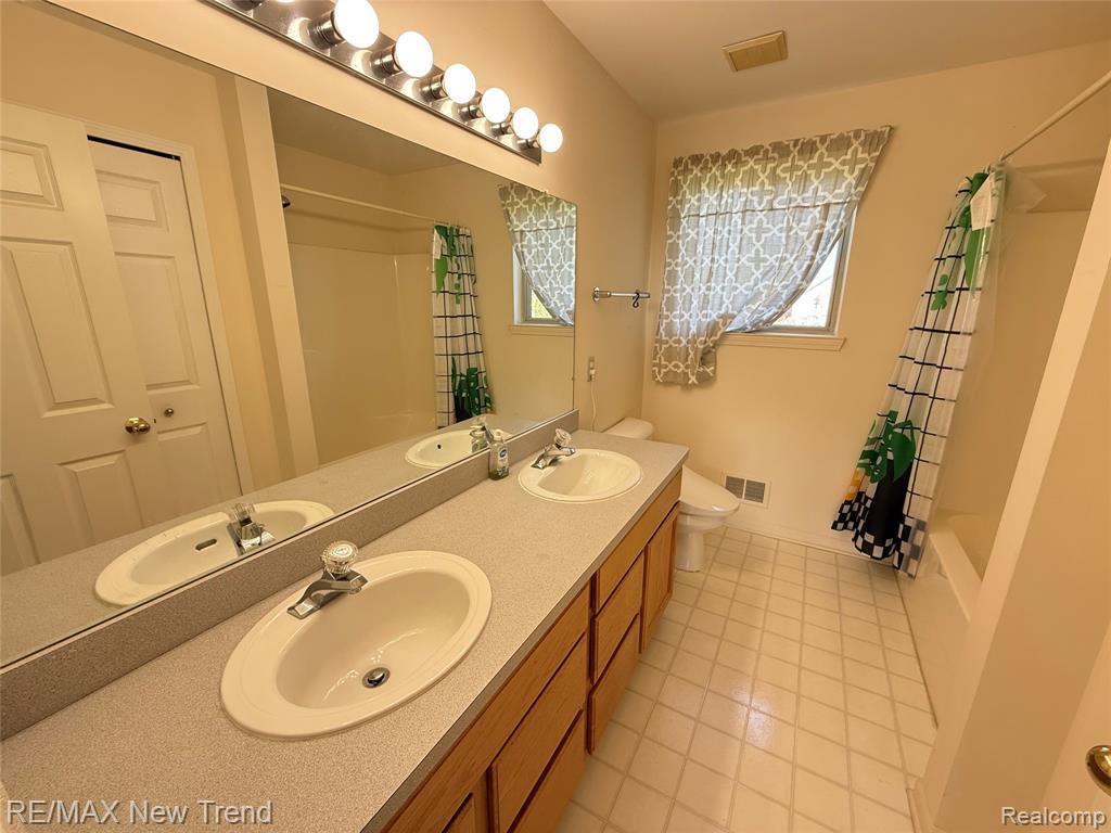 2899 MYSTIC Drive, Ann Arbor, MI 48103 — Photo 9