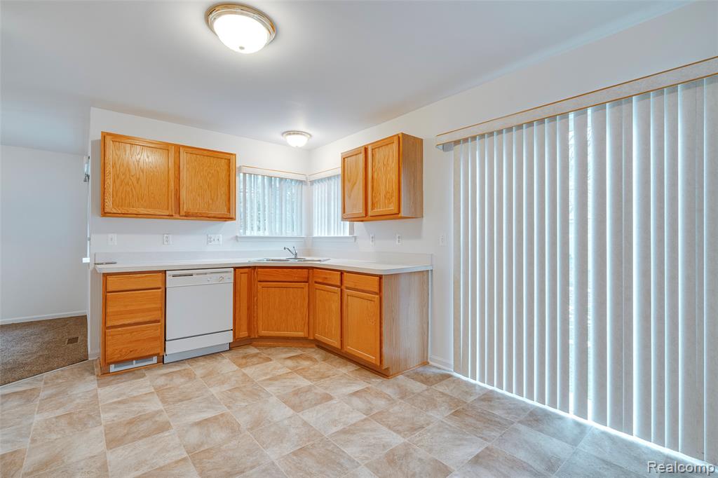 4154 Strathmore Lane, Canton, MI 48188 — Photo 19
