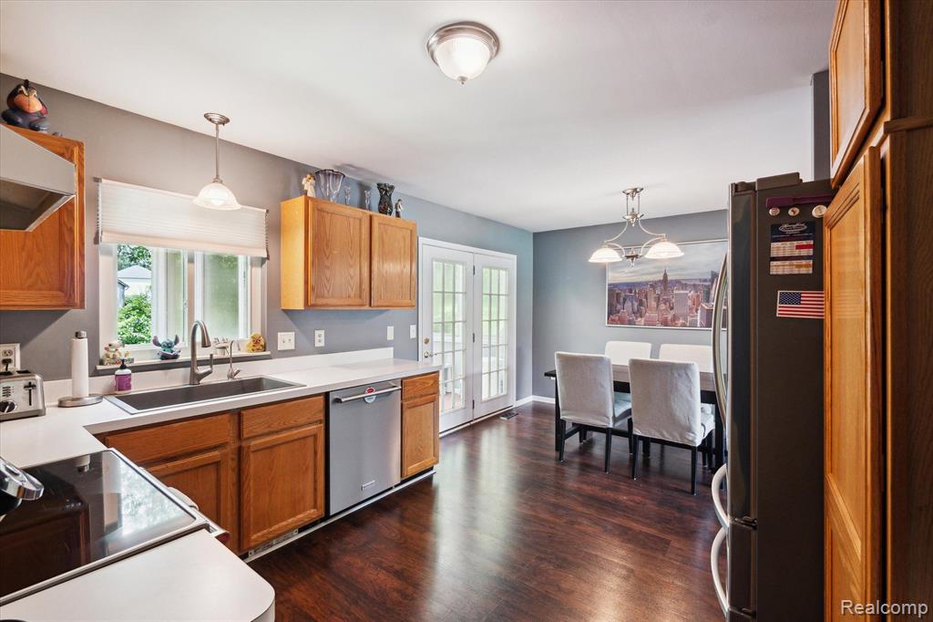 4060 STANMOOR Drive, Waterford, MI 48329 — Photo 16