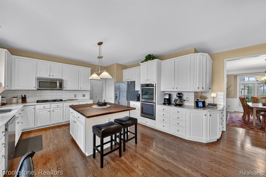 4054 Calumet Drive W, Rochester, MI 48306 — Photo 15