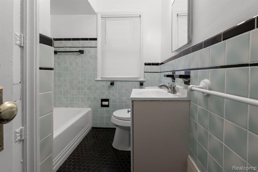 16709 Lindsay Street, Detroit, MI 48235 — Photo 12