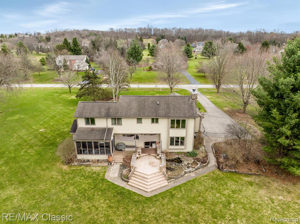 5850 MEADOWS Drive, Clarkston, MI 48348 — Photo 31