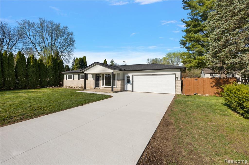 47349 Nita Drive, Utica, MI 48317 — Photo 3