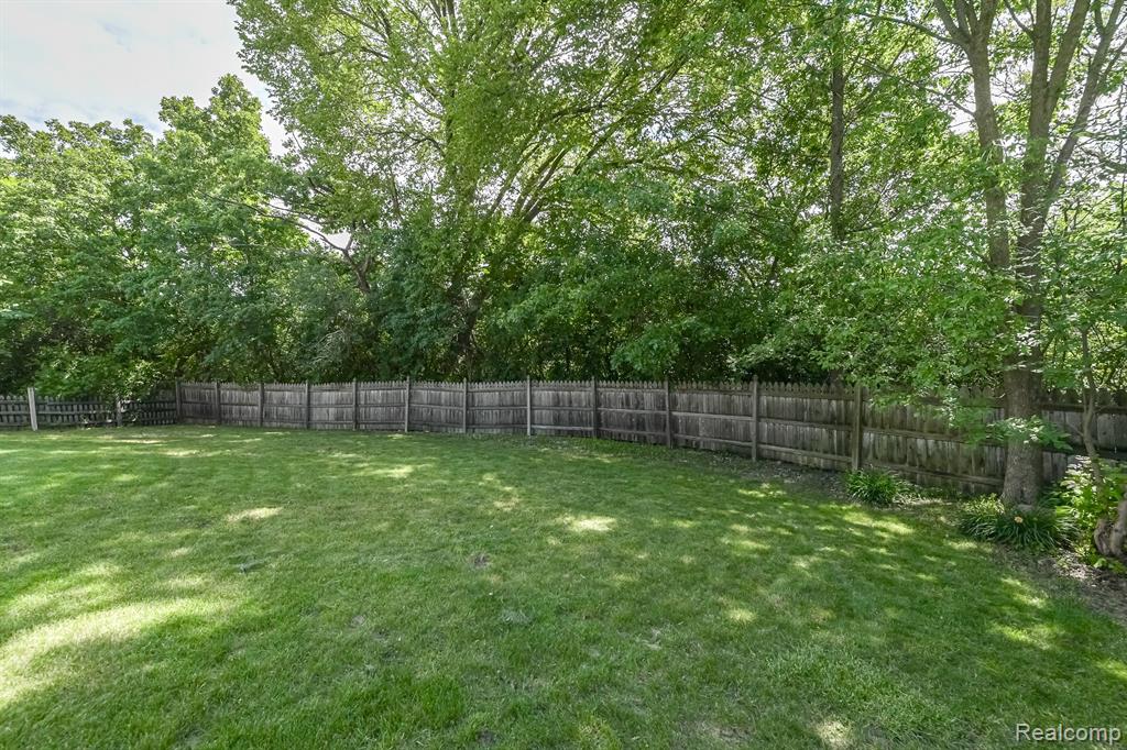 5842 GLEN CREEK Court, Ann Arbor, MI 48108 — Photo 34